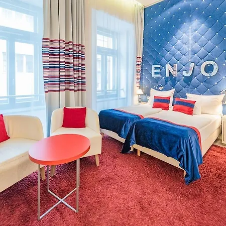 Otel Estilo Fashion