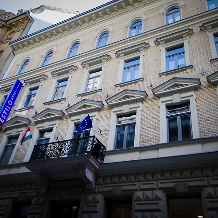 Estilo Fashion Budapest